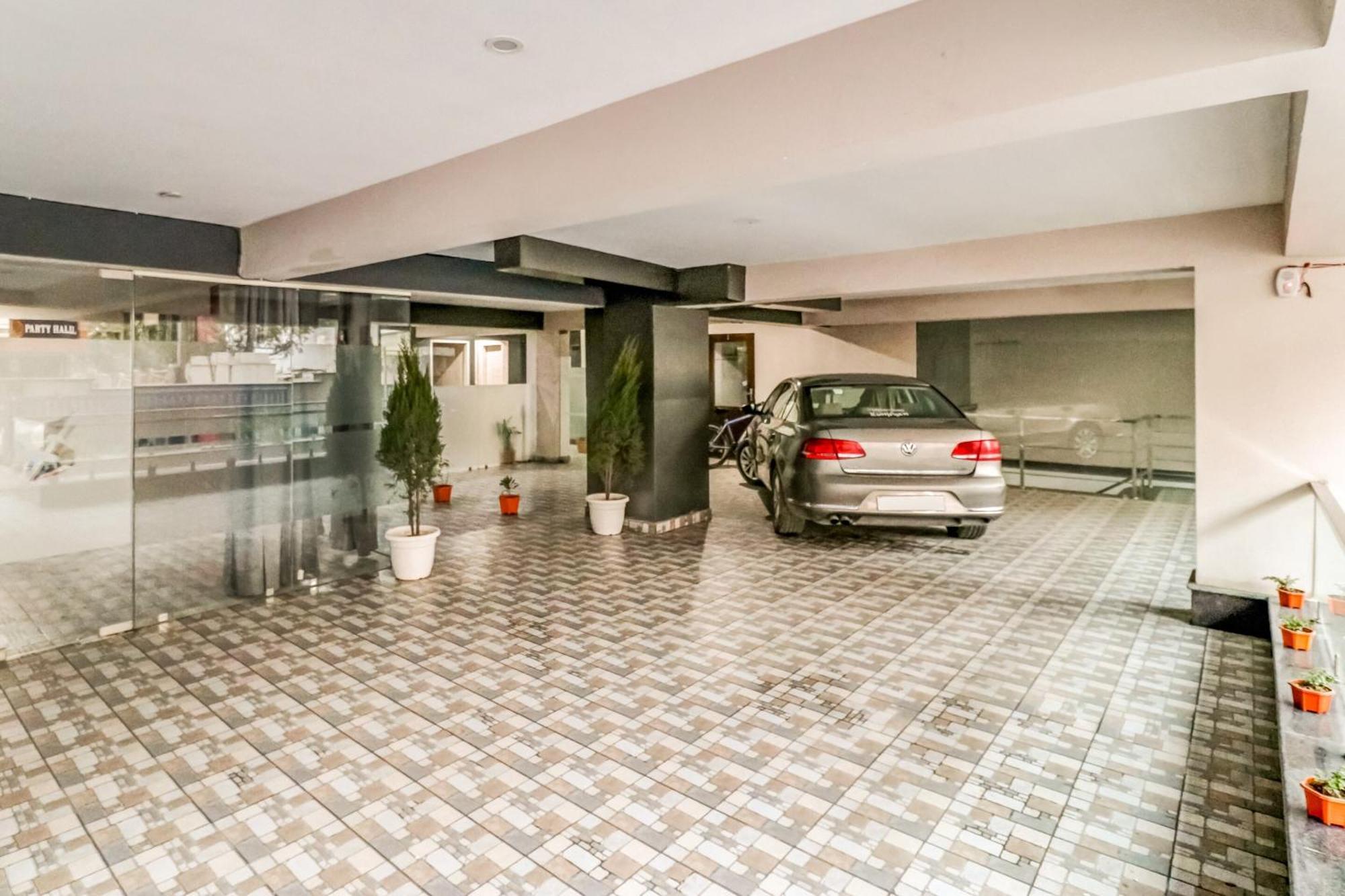 Hotel Townhouse Skylight Near Medanta Hospital Gurgaon Zewnętrze zdjęcie