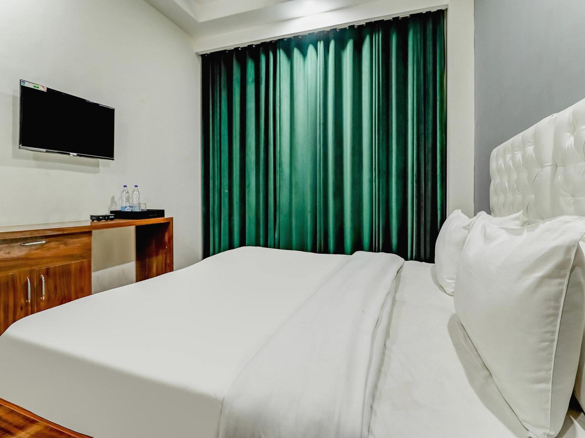 Hotel Townhouse Skylight Near Medanta Hospital Gurgaon Zewnętrze zdjęcie