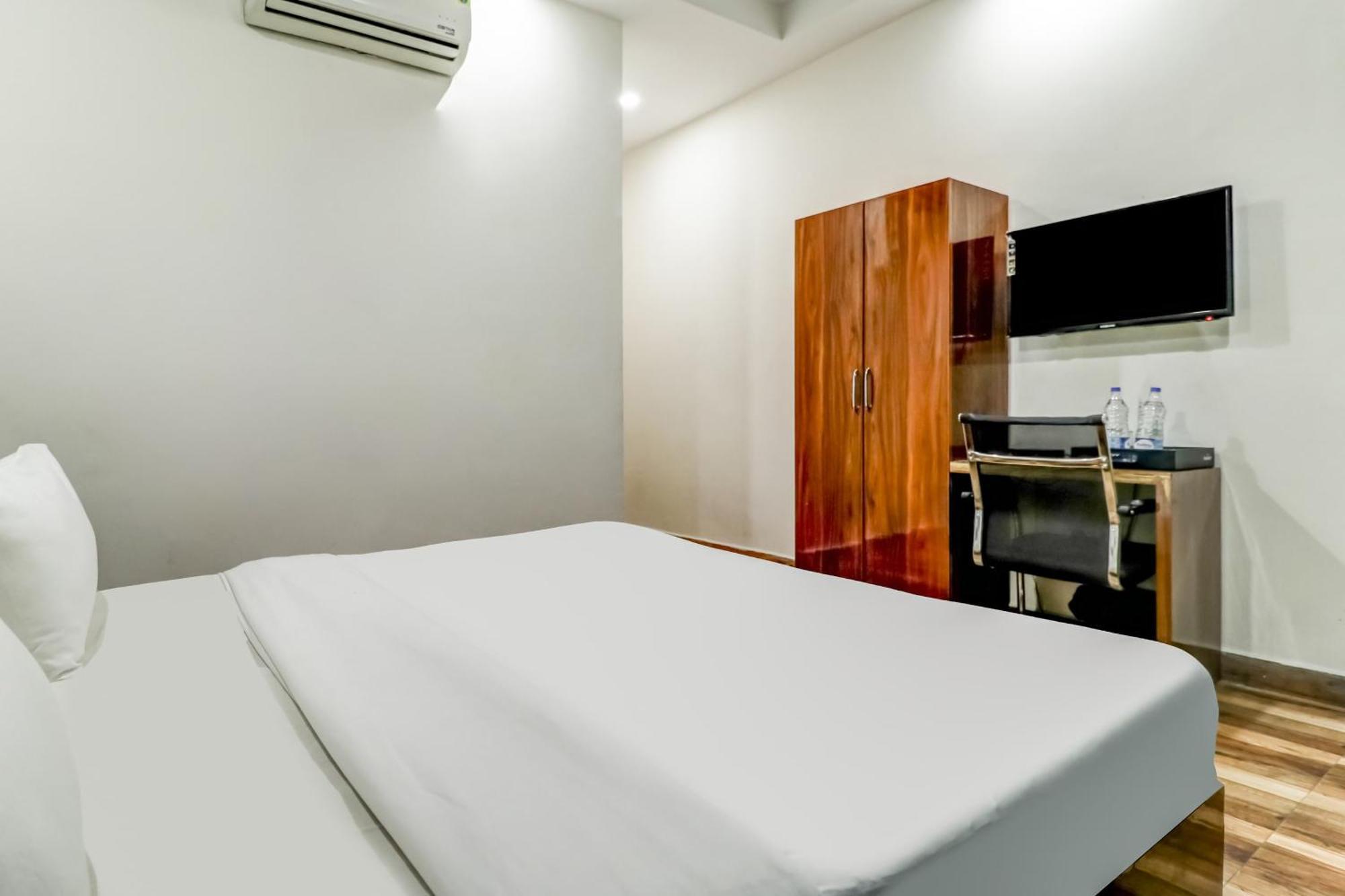 Hotel Townhouse Skylight Near Medanta Hospital Gurgaon Zewnętrze zdjęcie