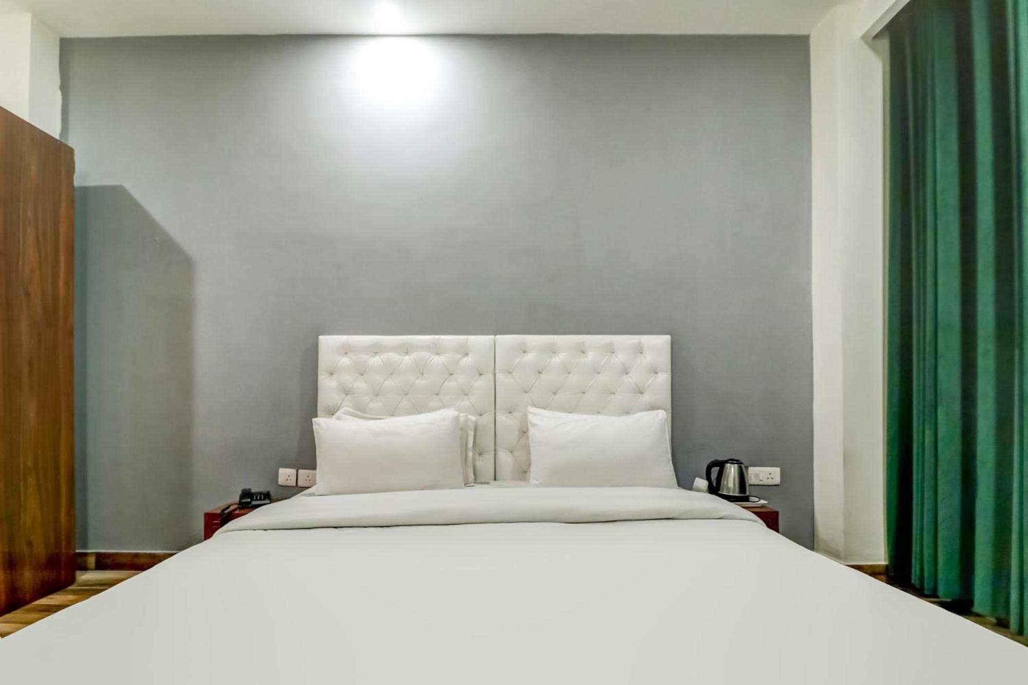 Hotel Townhouse Skylight Near Medanta Hospital Gurgaon Zewnętrze zdjęcie