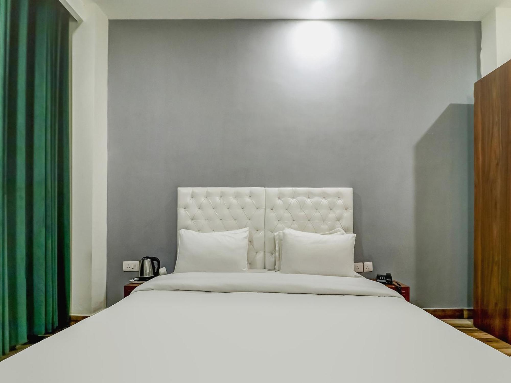 Hotel Townhouse Skylight Near Medanta Hospital Gurgaon Zewnętrze zdjęcie